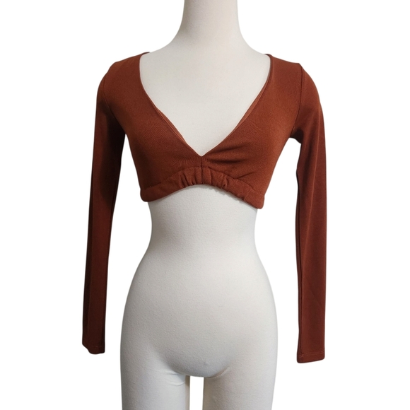 Princess Polly Tops - PRINCESS POLLY CATI LONG SLEEVE CROPPED TOP BROWN SZ 0